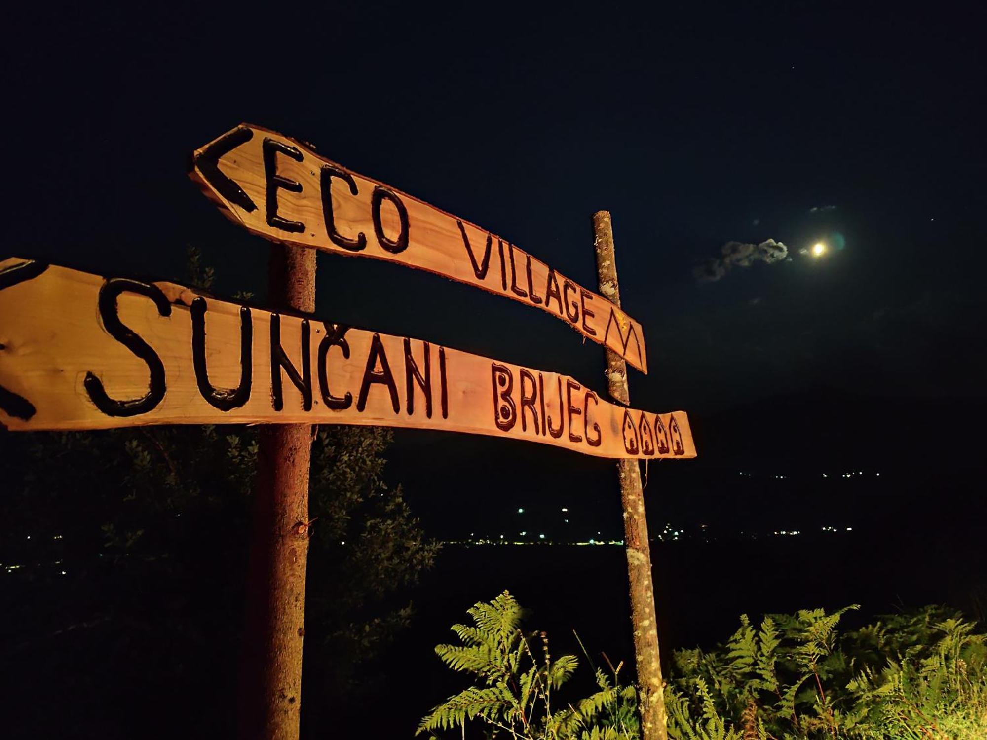 Suncani Brijeg Eco Village Plav Buitenkant foto